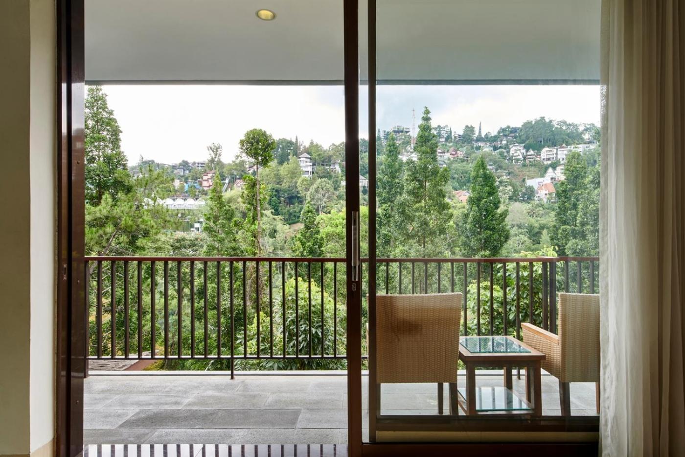 Tulip Hill View Villa 5 Bedrooms With A Private Swimming Pool Bandung Exterior foto