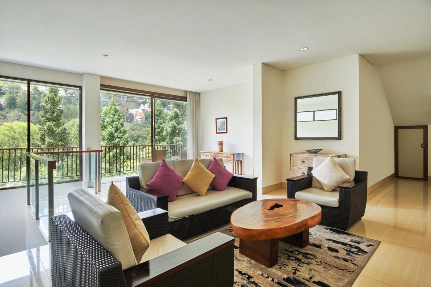 Tulip Hill View Villa 5 Bedrooms With A Private Swimming Pool Bandung Exterior foto