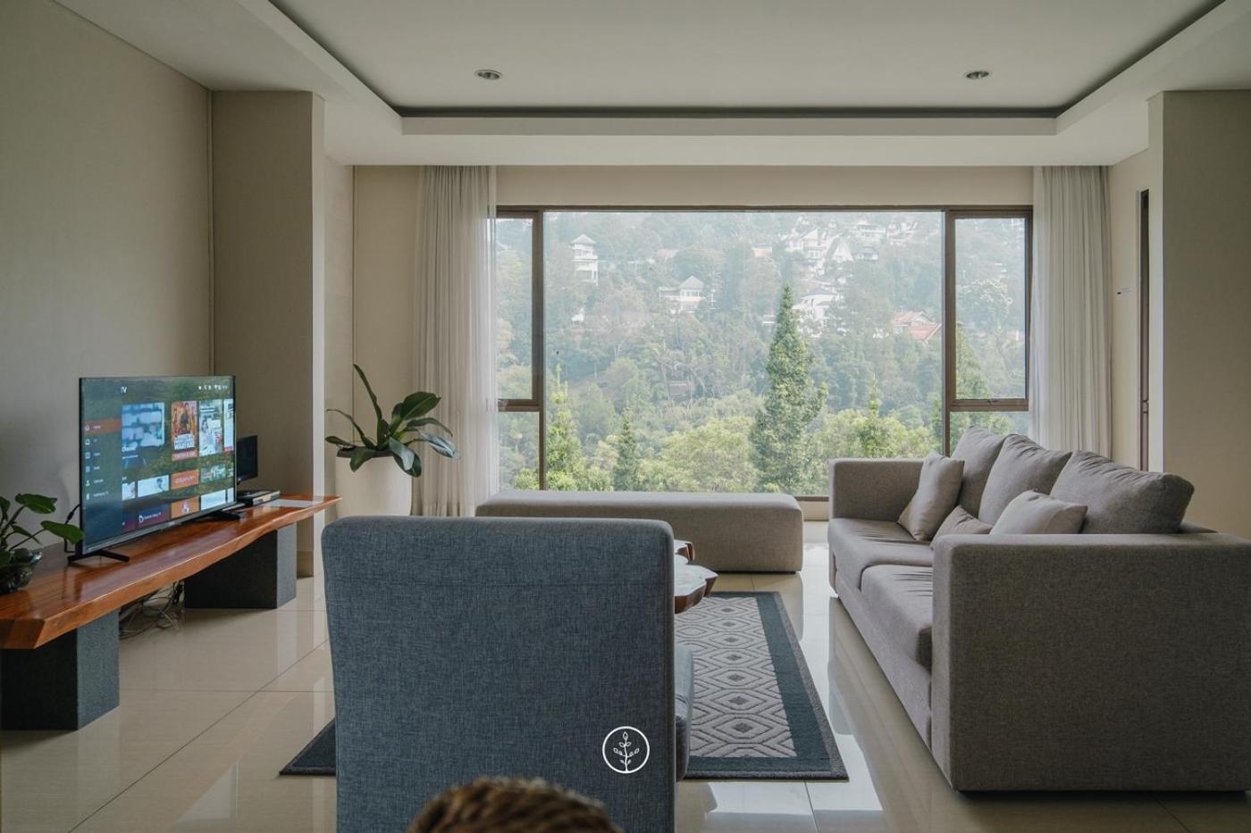 Tulip Hill View Villa 5 Bedrooms With A Private Swimming Pool Bandung Exterior foto
